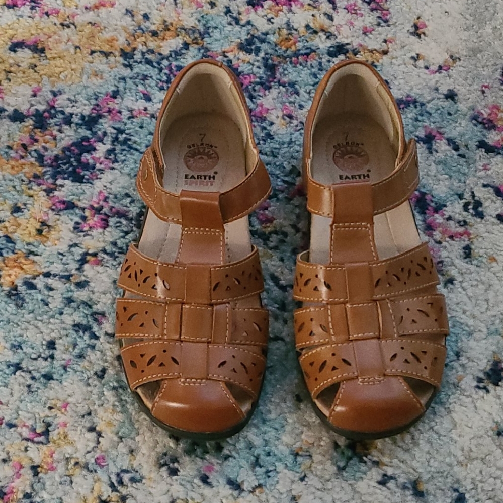 Earth Spirit Faux leather sandals 🌎